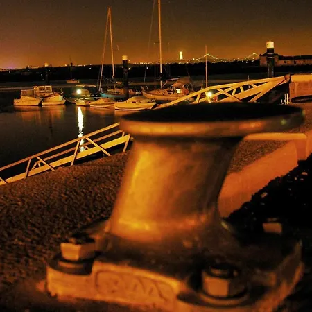 Legendary Bay Apartamento Temático Seixal (Setubal)